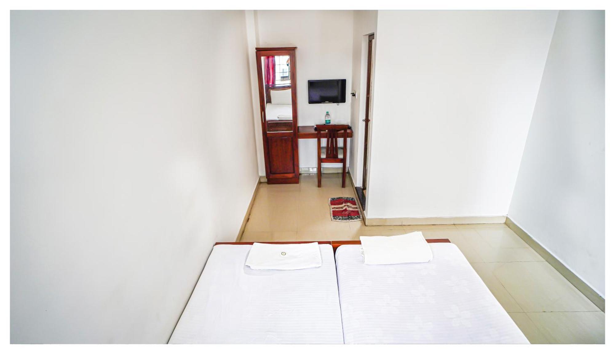 Kay Kay Residency Villa Kochi Exterior photo